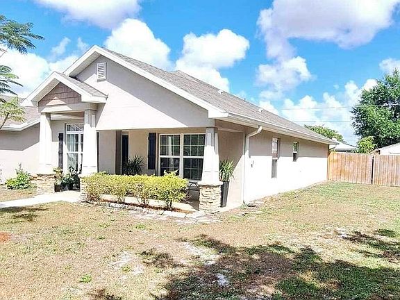 4th image of 2112 SE Holland Street