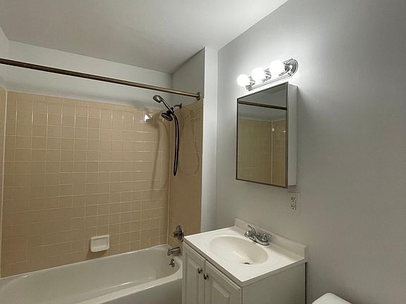 3rd image of 117 Tarryhill Way #117