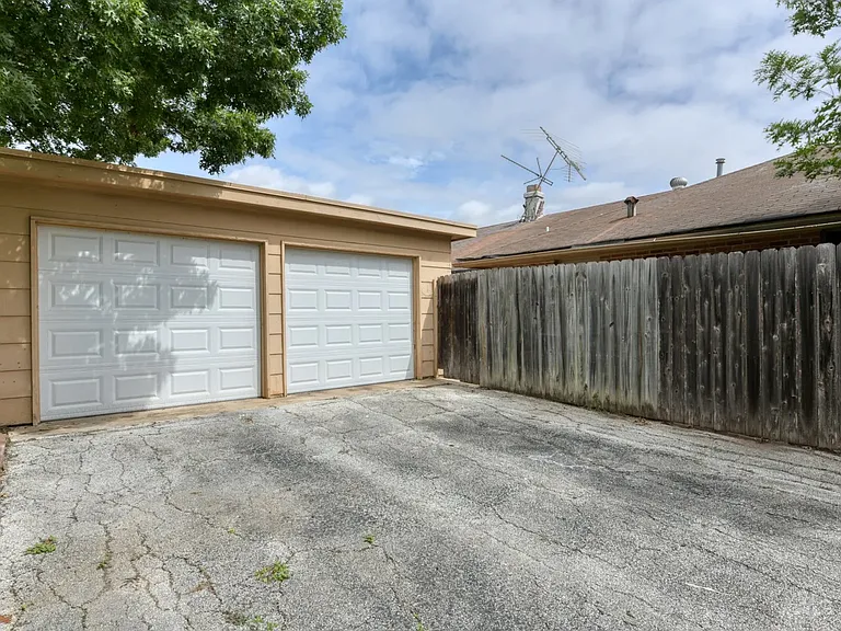 14301 Brook Holw — Photo 21