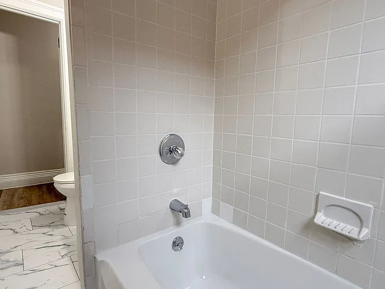 291 Buckingham St / Luca Investments LLC — Photo 45