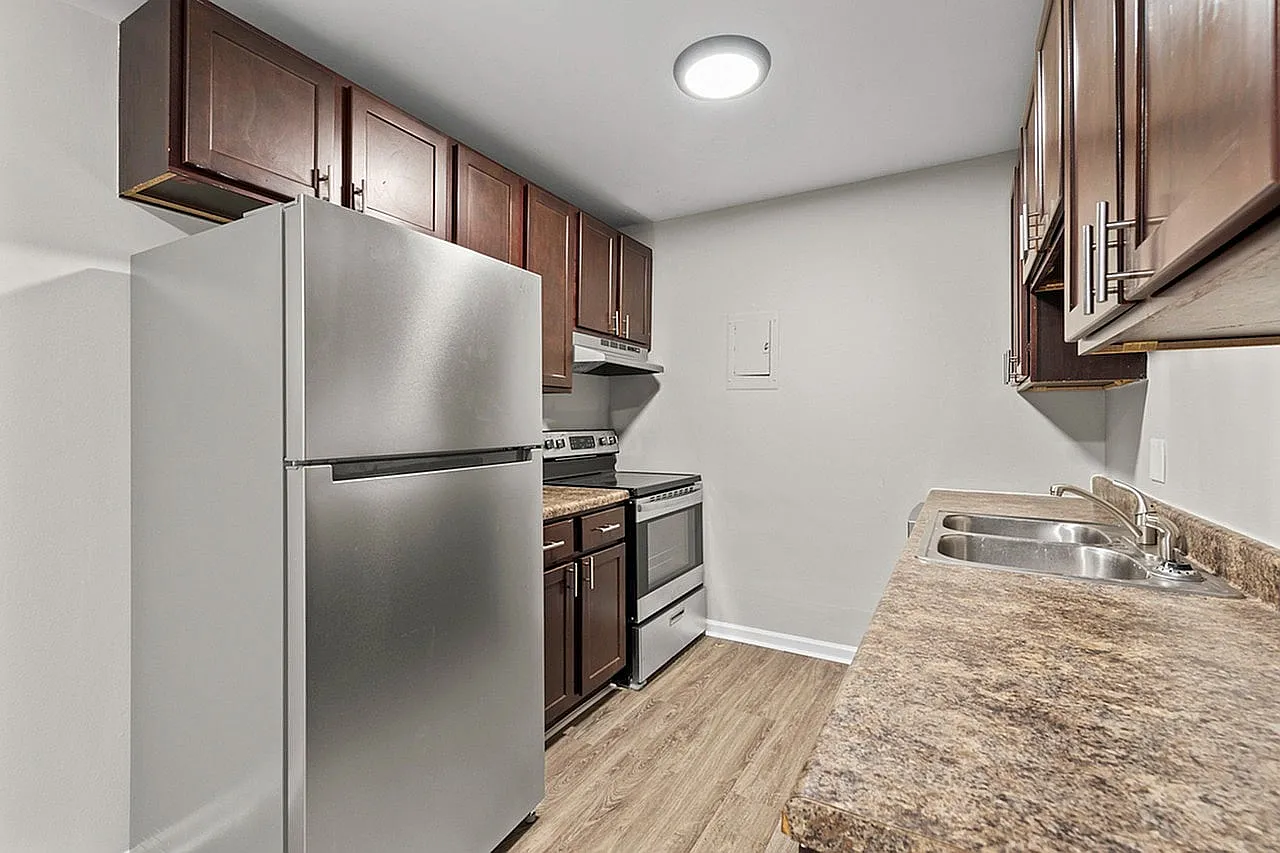 Pineview — Photo 3