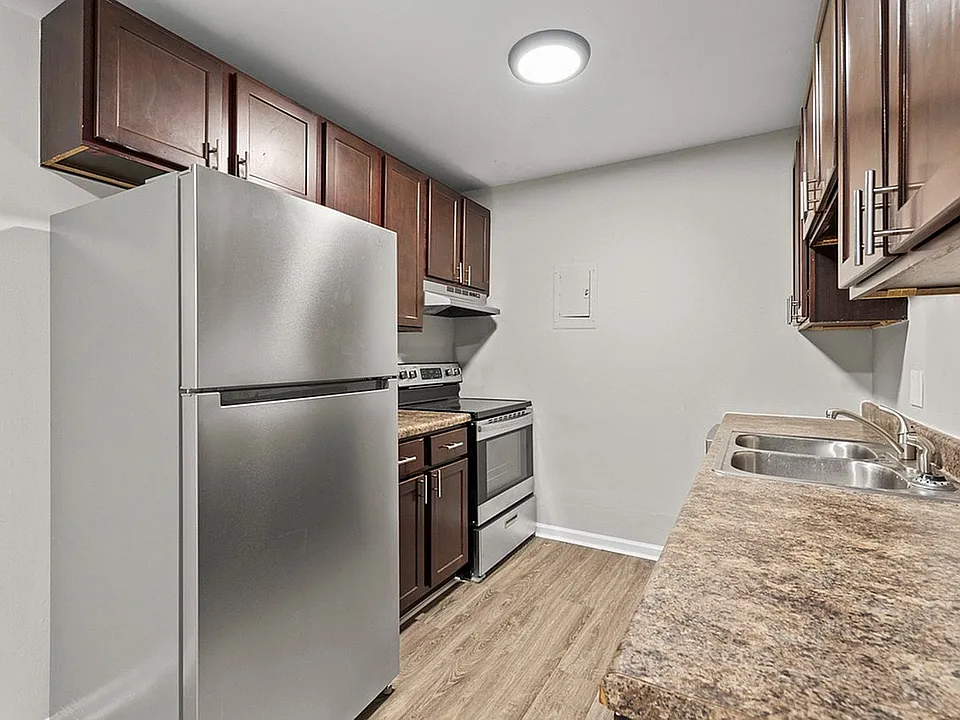 16-Pine-View-Pointe-1522B-16