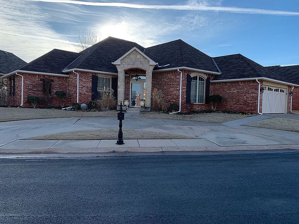 1st image of 16708 Village Garden Dr