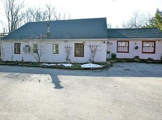 606 W Wayne Ave, Wayne, PA 19087