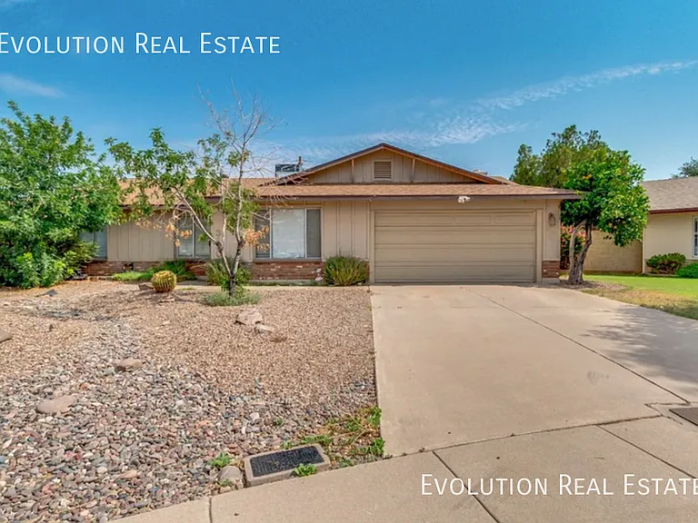 3100 S Kachina Dr — Photo 1
