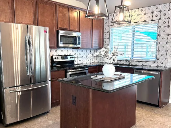 8704 Vista Royale Dr, Fort Worth, TX 76108