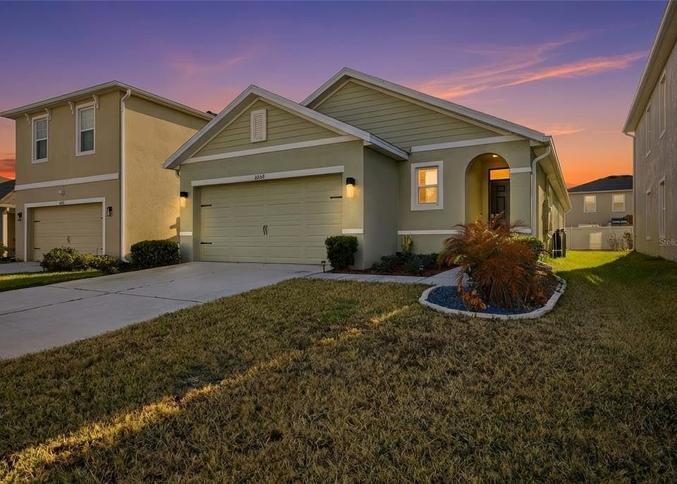 1st image of 8204 Pelican Reed Cir