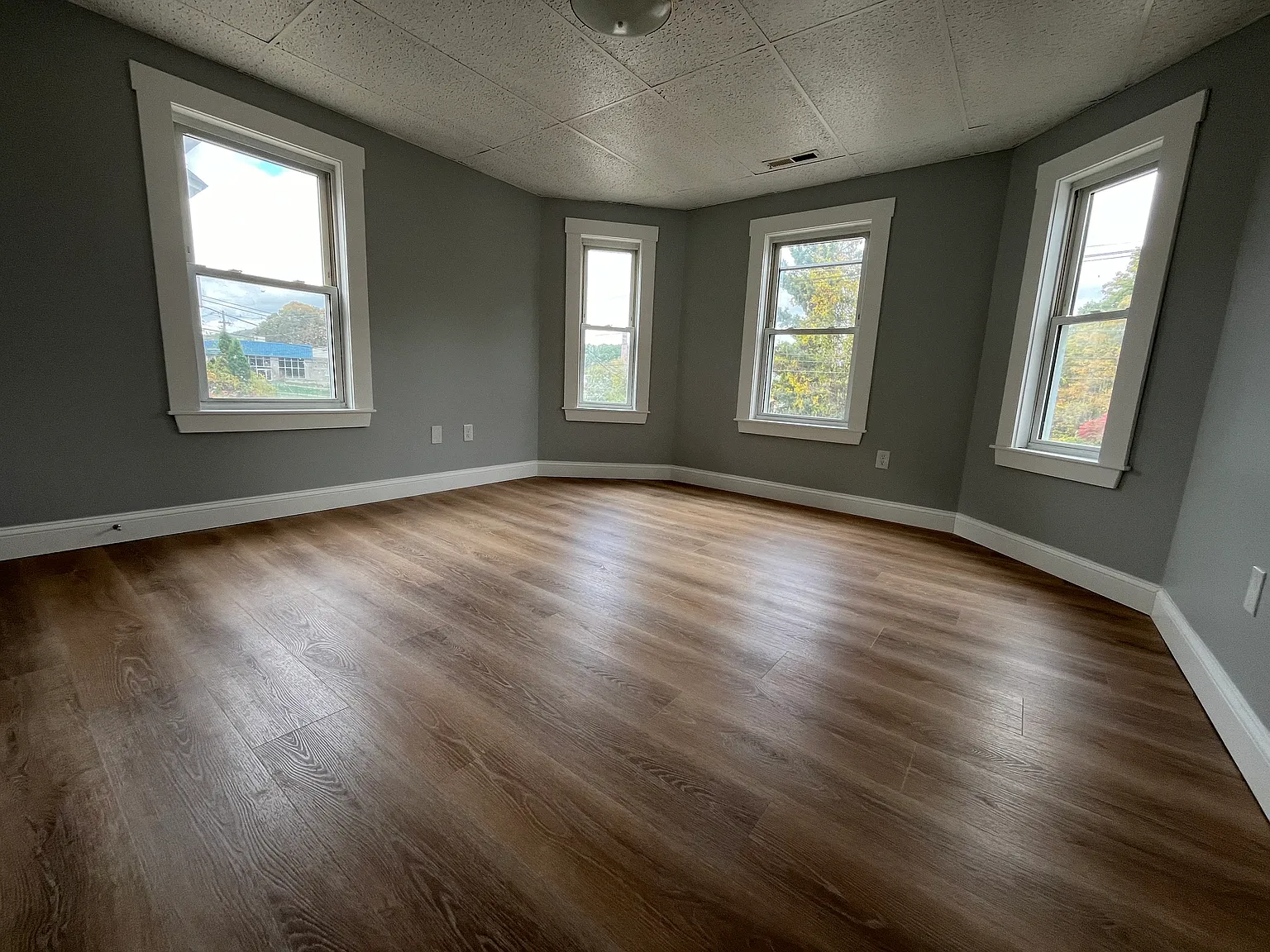 3 bed, 1116 sqft, $1,650 — Photo 2