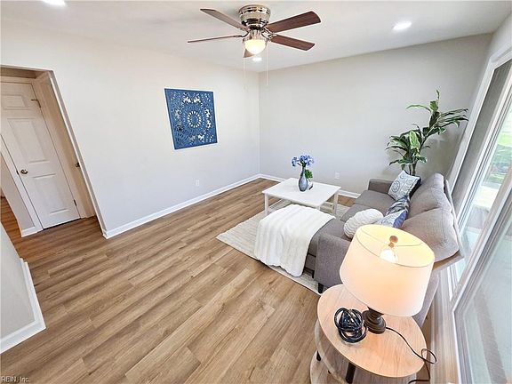 2nd image of 1403 Hodges Ferry Rd