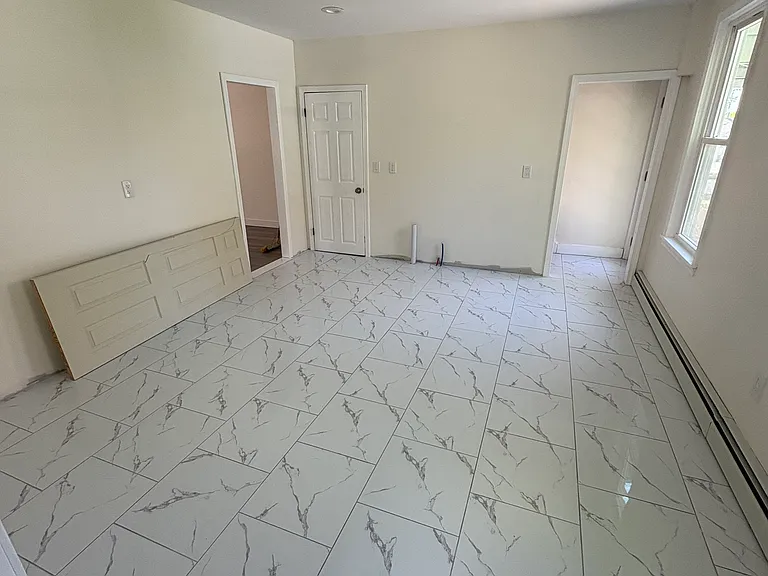 110 Franklin St #B — Photo 3