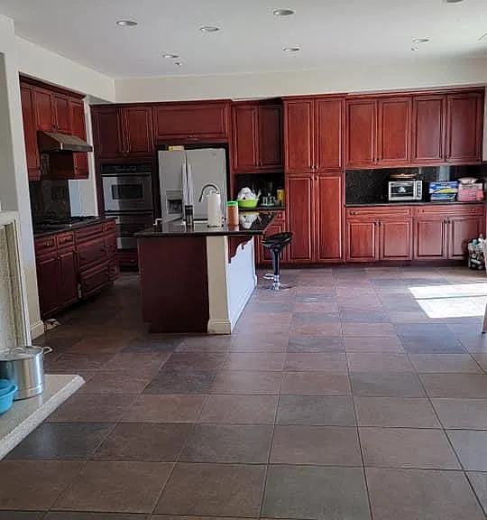 649 Lazaro Ln — Photo 7