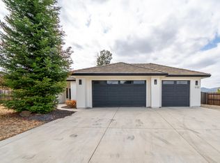 1132 Kellinger St, Redding, CA 96003