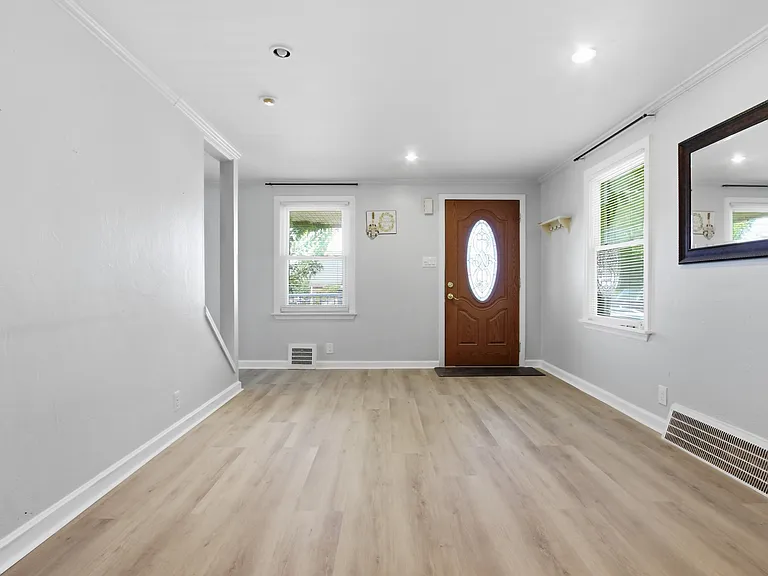 171 Central Ave — Photo 5
