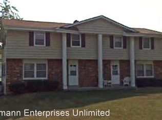 1335 Cantebury Cir, Brookfield, WI 53005