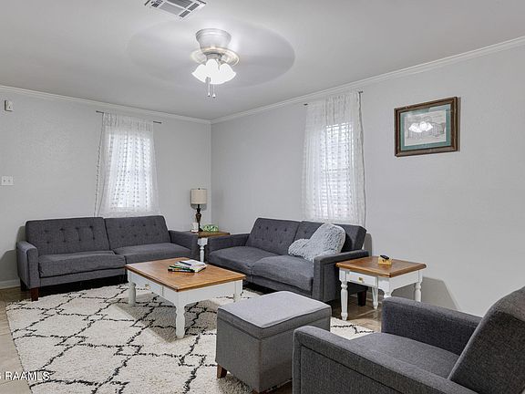 5th image of 2409 Robley Dr
