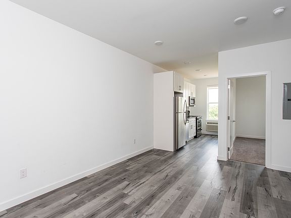 5th image of 1629 W Girard Ave APT 3D