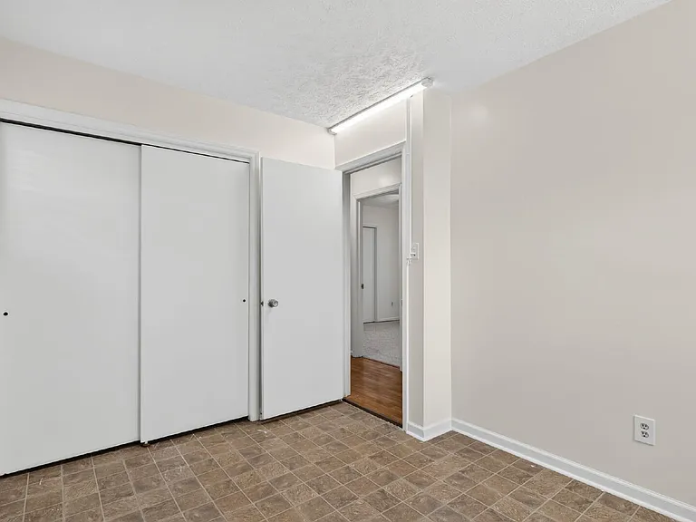 3225 Glenmore Dr — Photo 16