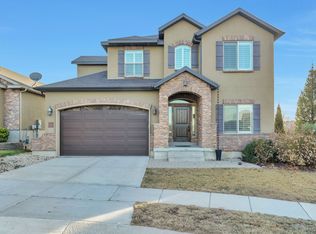 521 W Aspen Peak Dr, South Jordan, UT 84095