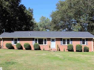 1 Embry St, Taylors, SC 29687