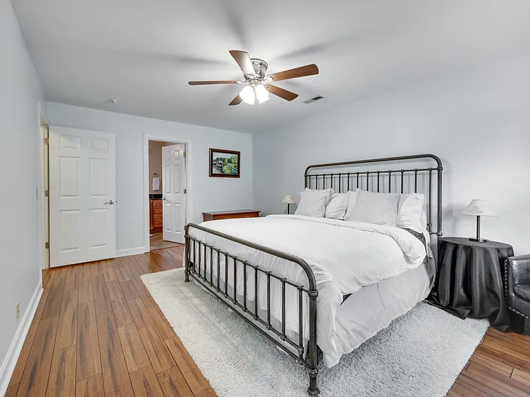 4625 Mountain View Dr — Photo 25