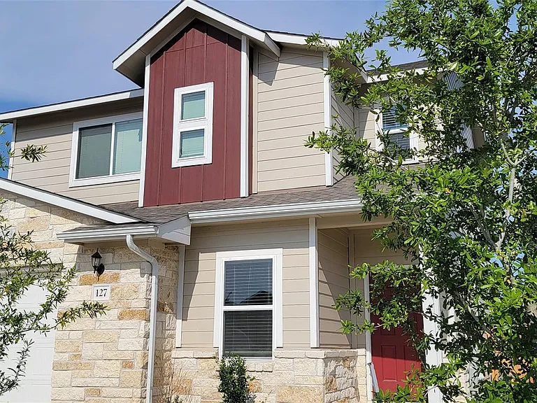127 Trailside Ln — Photo 2
