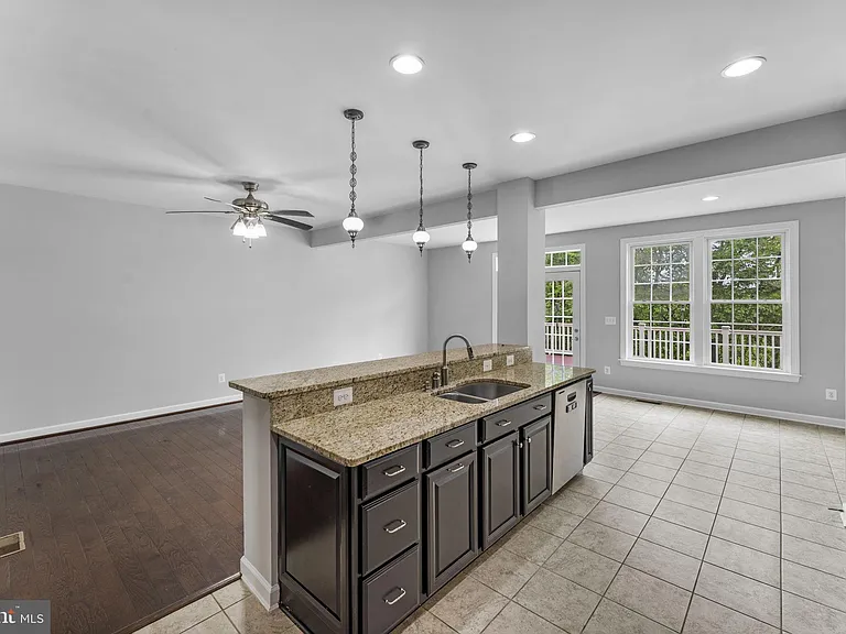 21268 Park Grove Ter — Photo 26