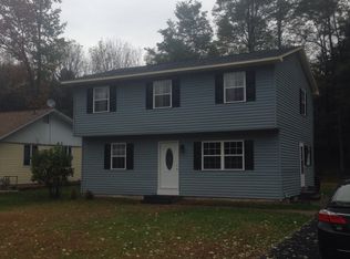 5828 Lakeview Dr, Auburn, NY 13021