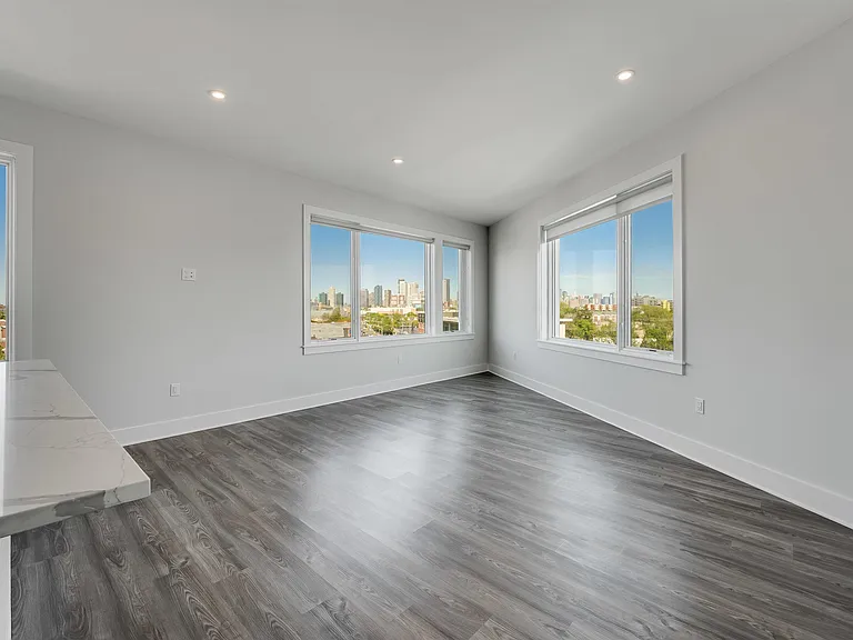 658 Grand St #303 — Photo 13