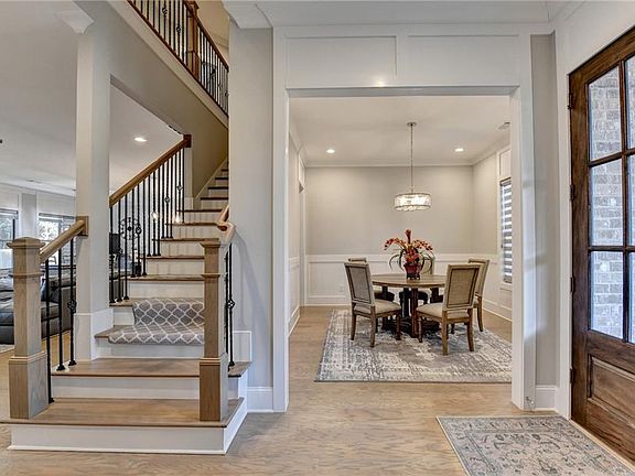 5th image of 704 Rock Springs Rd