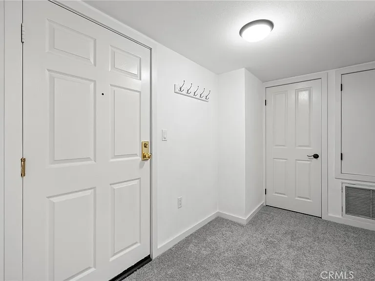 4501 Cedros Ave — Photo 11