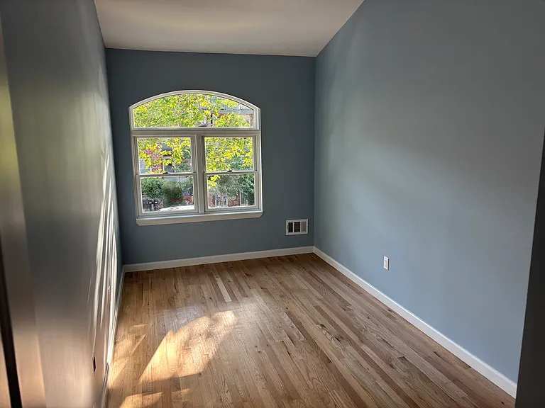 2623 E 21st St #1-2RR — Photo 13