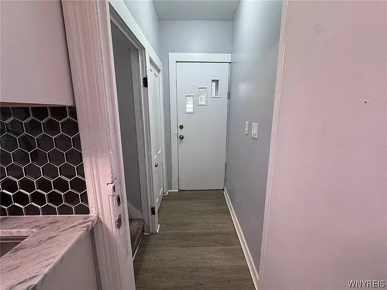 405 W Ferry St #LOWER — Photo 29