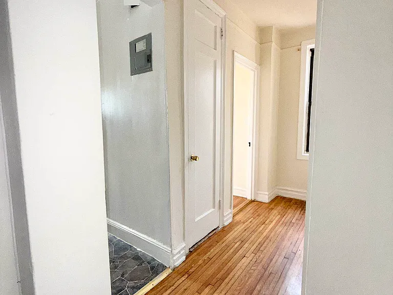 146 E 18th St #6J — Photo 3
