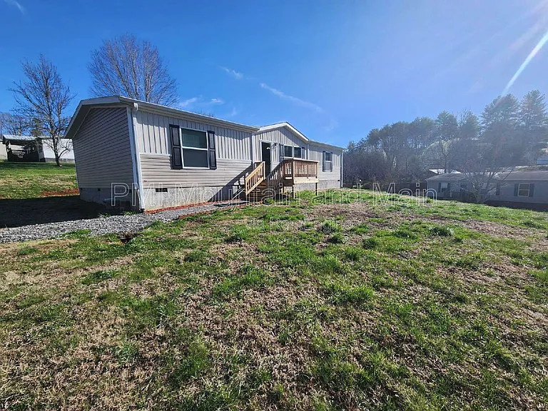 102 Indian Camp Branch Rd — Photo 2
