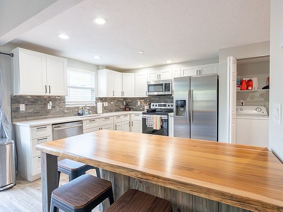 Kitchen bar seating