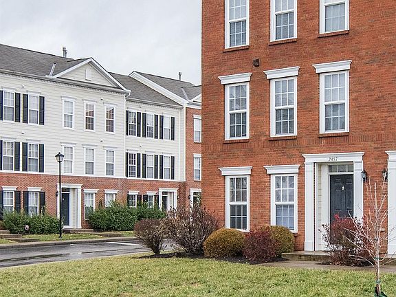 3rd image of 2457 Aristocracy Cir