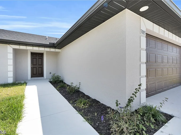 3005 53rd St W — Photo 4