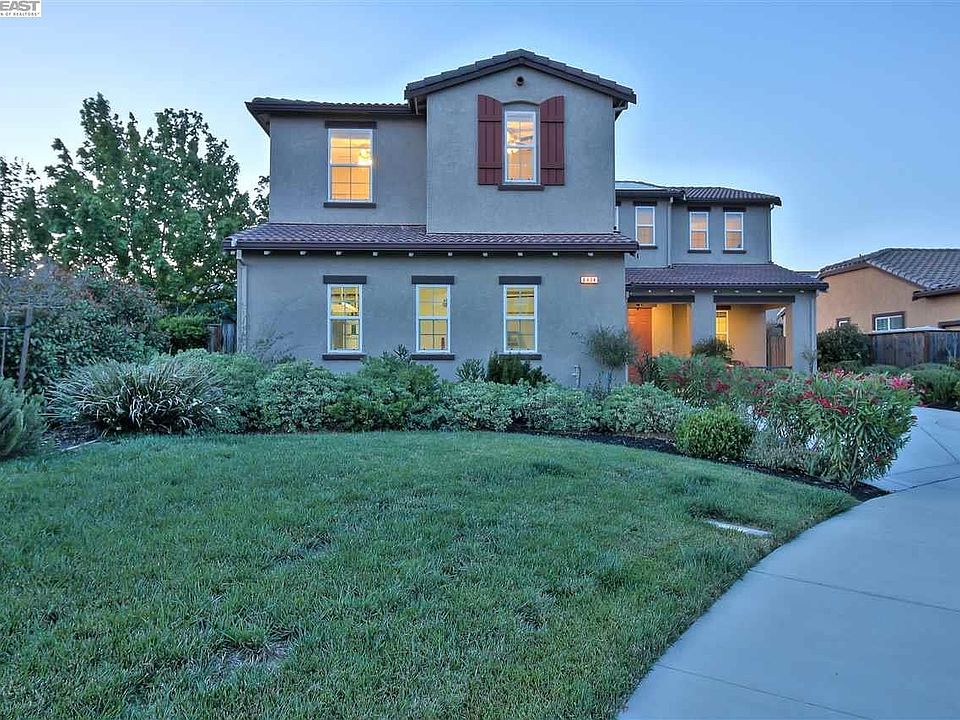 2nd image of 6434 Ramblewood Pl