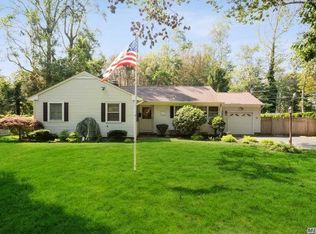 150 Durkee Ln, East Patchogue, NY 11772