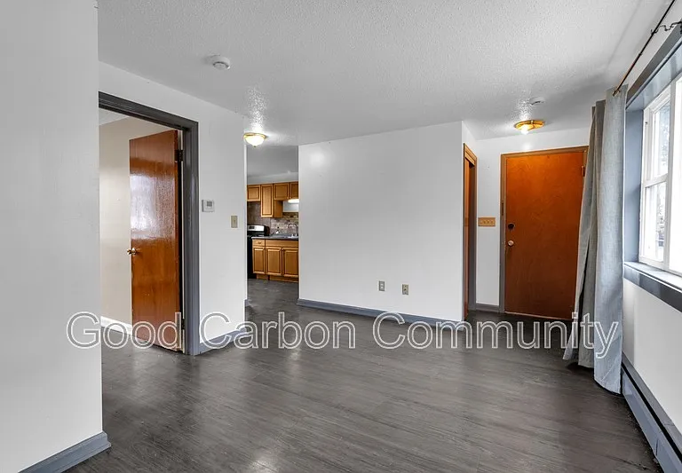 5752 Main St — Photo 6