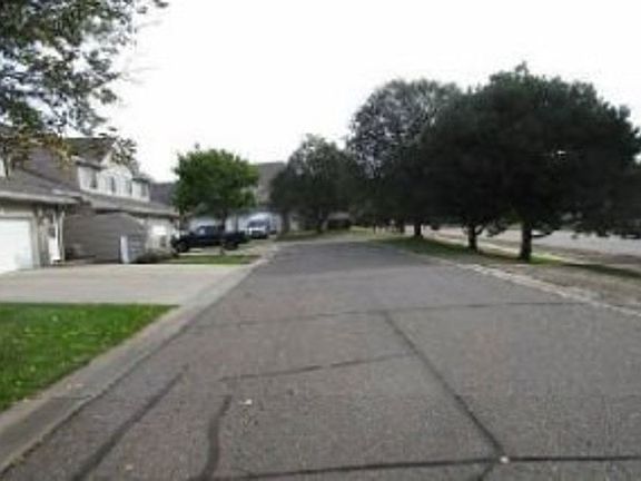 Exterior Neighborhood (street photo)