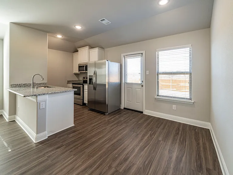6406 Rienzi Dr — Photo 7