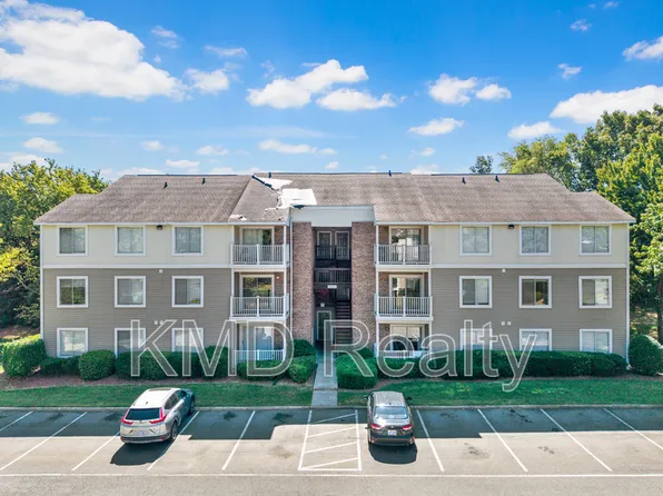 9531 University Terrace Dr, Charlotte, NC