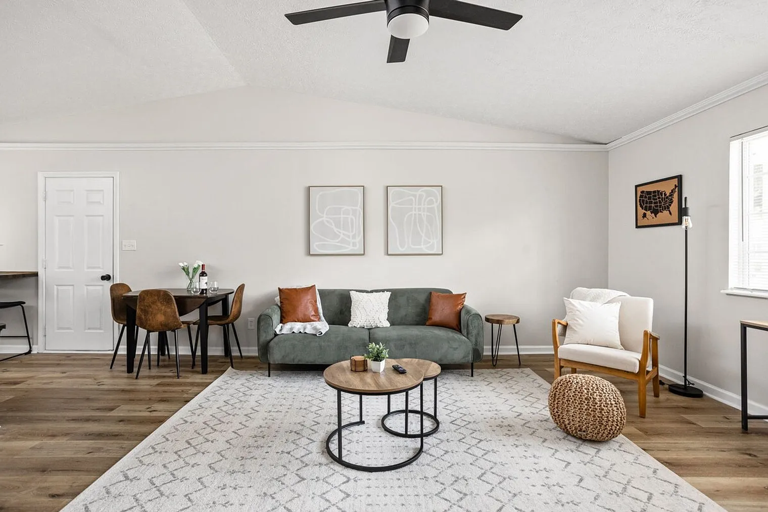 3 bed, 1.0 bath, $4,047 — Photo 2