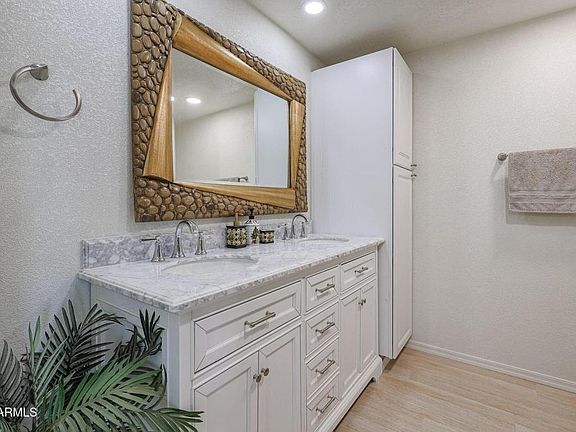 5th image of 1637 W Tierra Buena Ln