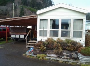 124 Riggs Hill Ln, Winchester Bay, OR 97467