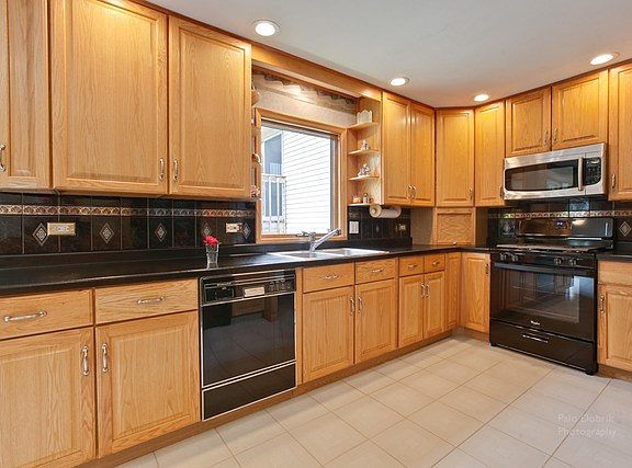 4th image of 1914 N Verde Dr