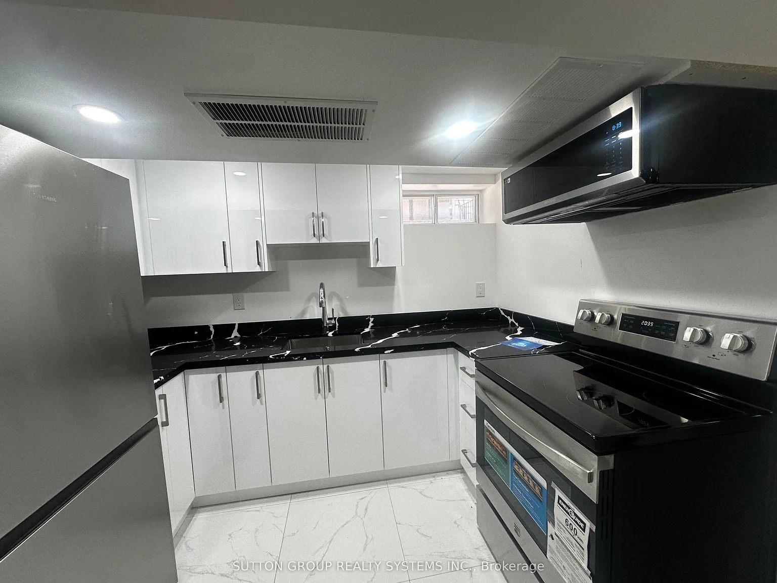 2 bed, $1,950 — Photo 2