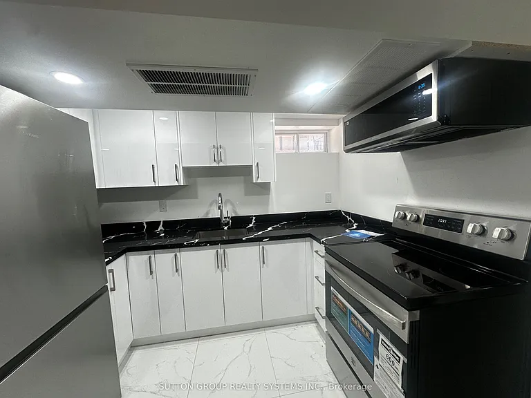 137B Chatham Ave — Photo 2