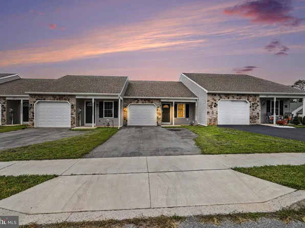 141 Sable Dr, Carlisle, PA 17013